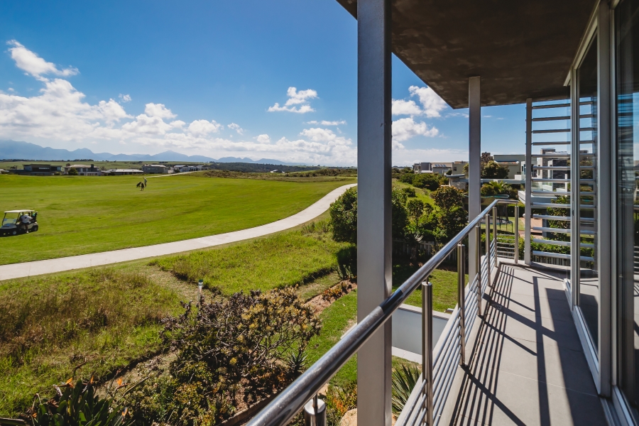 4 Bedroom Property for Sale in Oubaai Western Cape